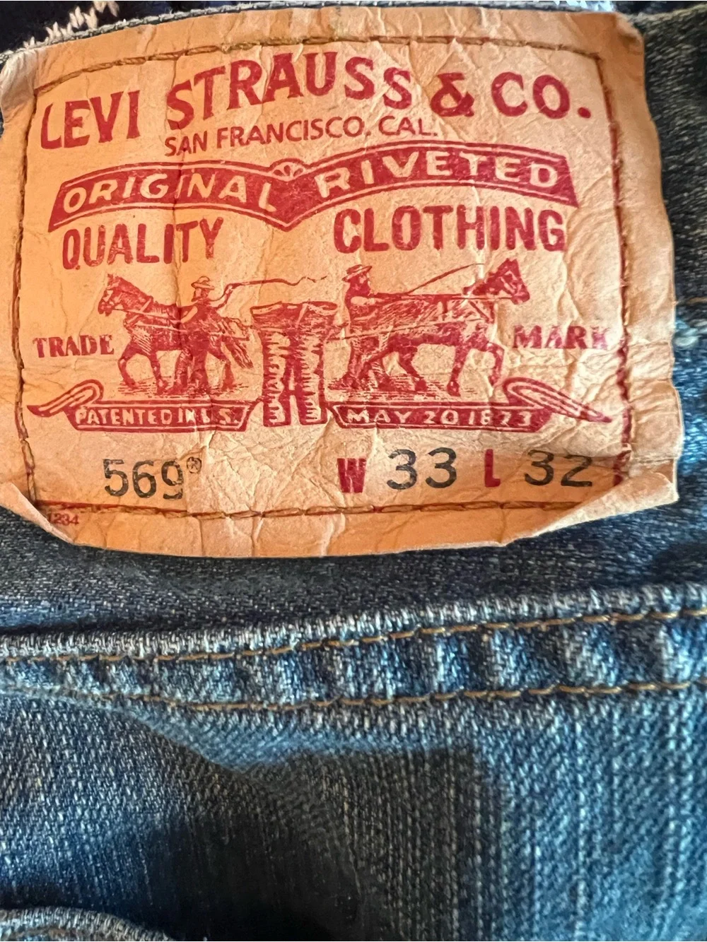 Levi's 569 Loose Straight Relaxed Fit Jeans - Medium Blue Wash size 33x32